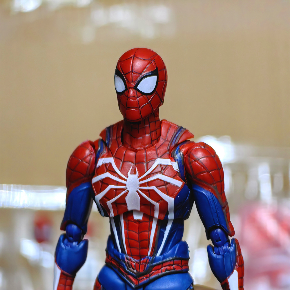 Gorąca figurka Spider-Mana z P – Tech Home Accessories recenzja i cena